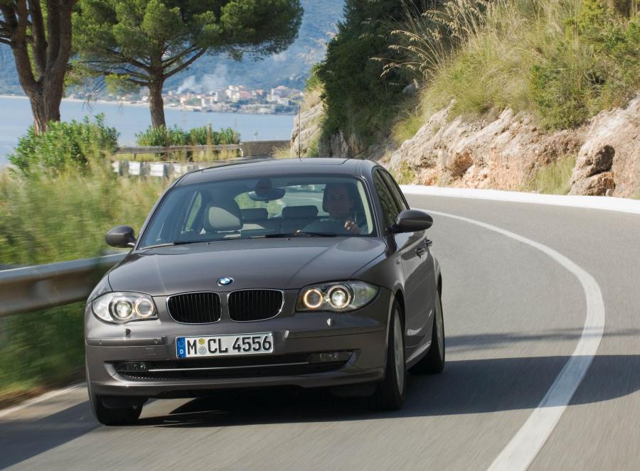  BMW 1-Series 5-Door 2005 года  (фото 32 из 187)